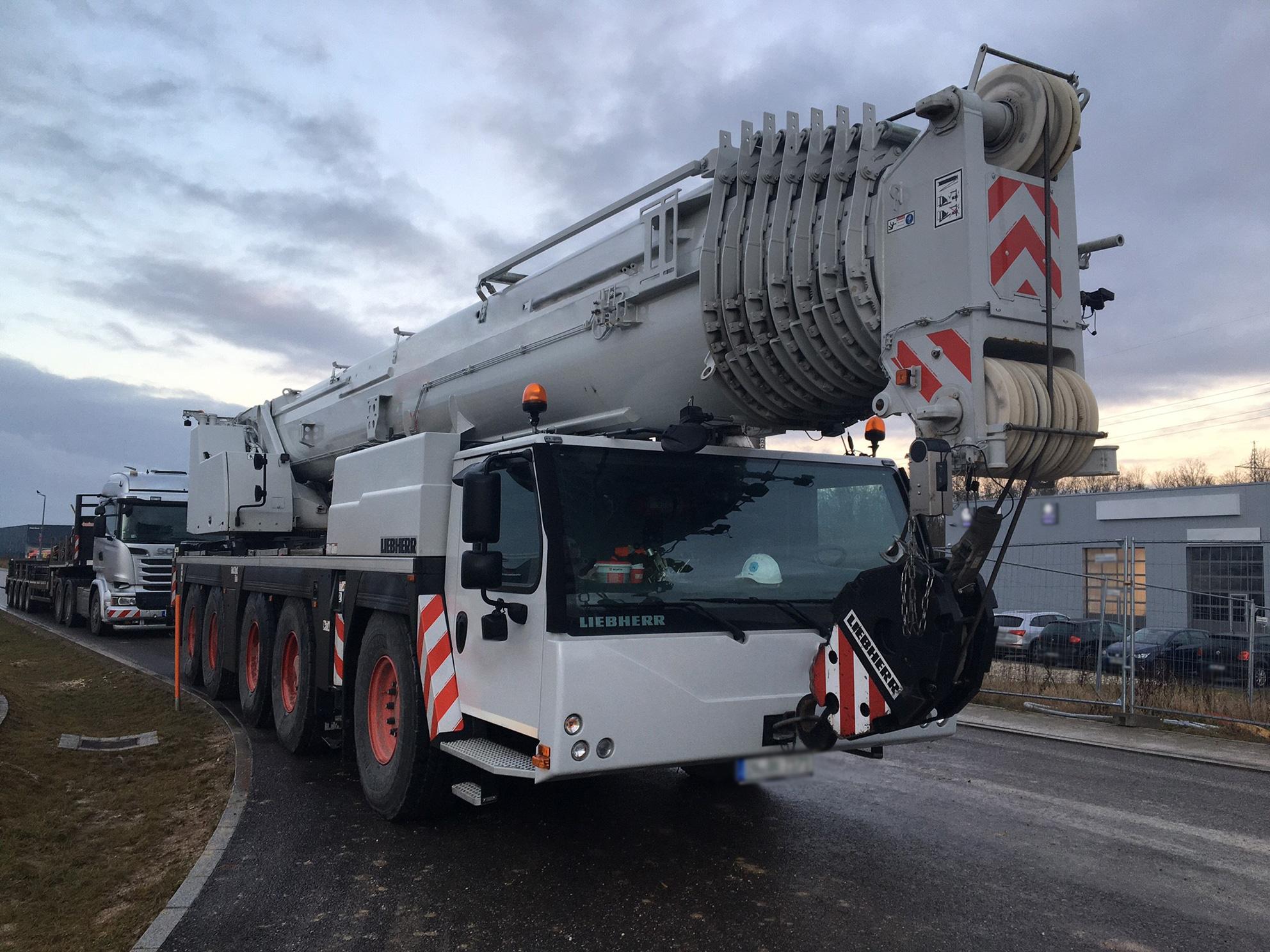 Liebherr LTM 1230-5.1 (2)