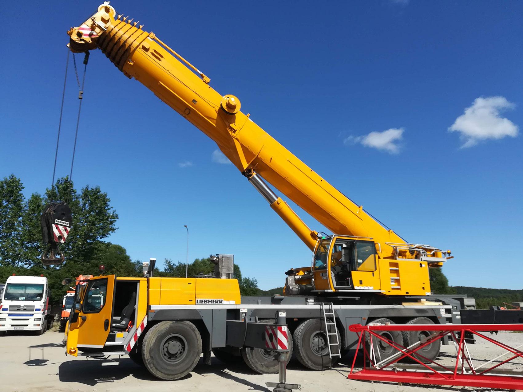 Liebherr LTM 1200-5.1 (1)