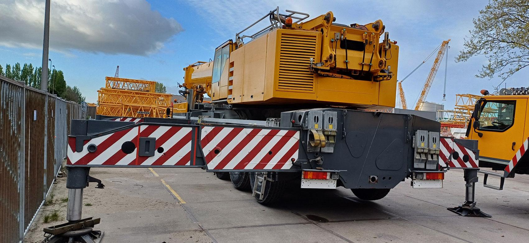 Liebherr LTM 1400-7.1 (3)