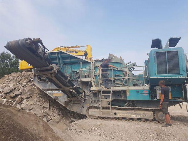 Powerscreen Trakpactor 320 (2)